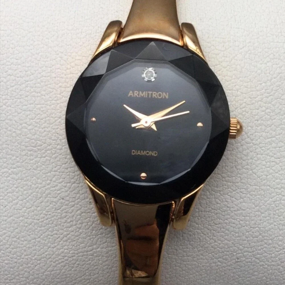 Armitron Diamond Womens Watch 23mm Black Dial Gold Tone New Battery 7.25